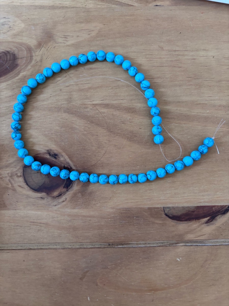 Synthetic turquoise beads 8mm