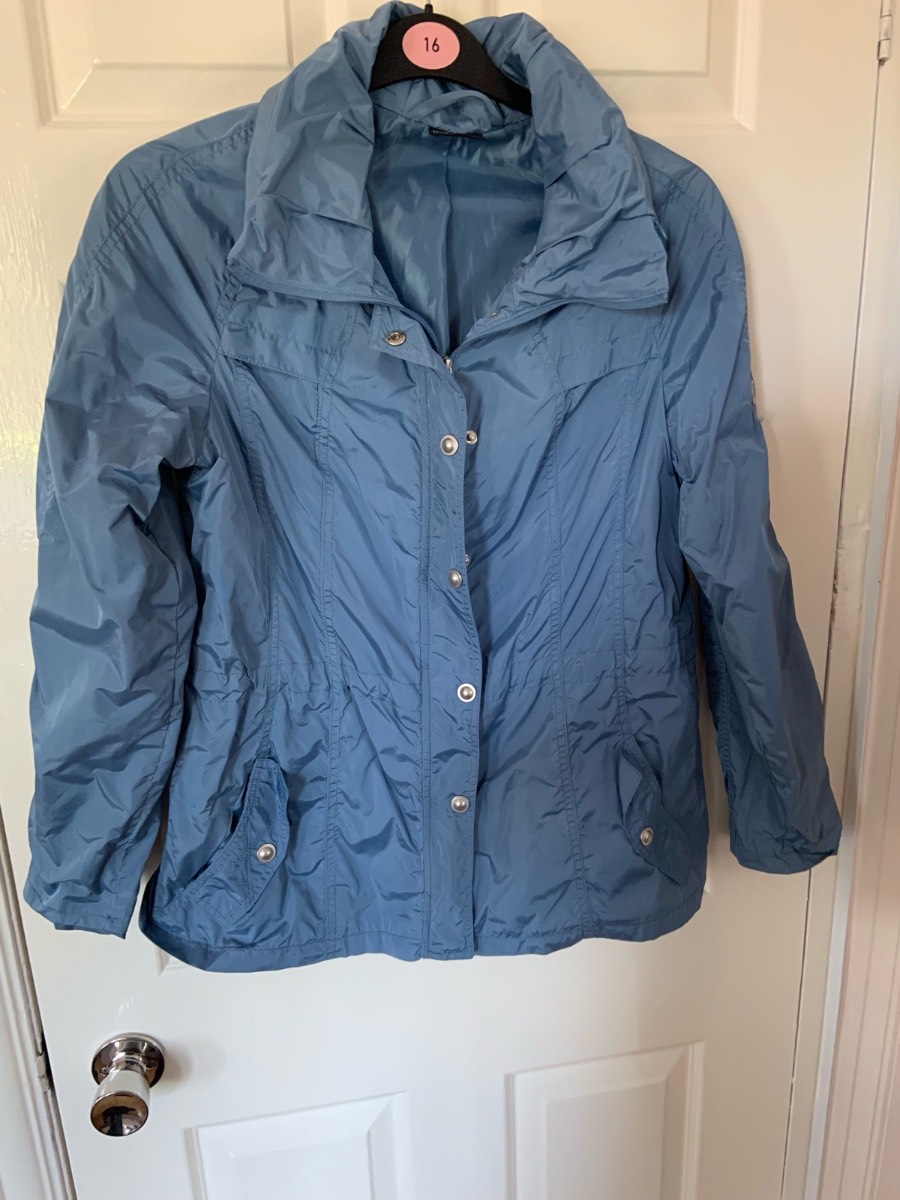 Ladies Raincoat - EU Size 40