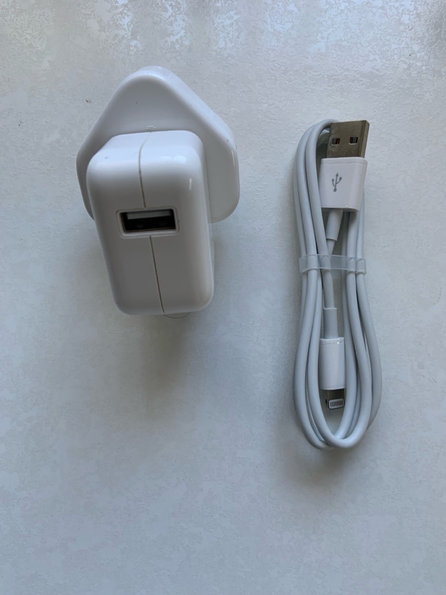 Genuine Apple 10w USB Power Adapter with a USB Charger Cable