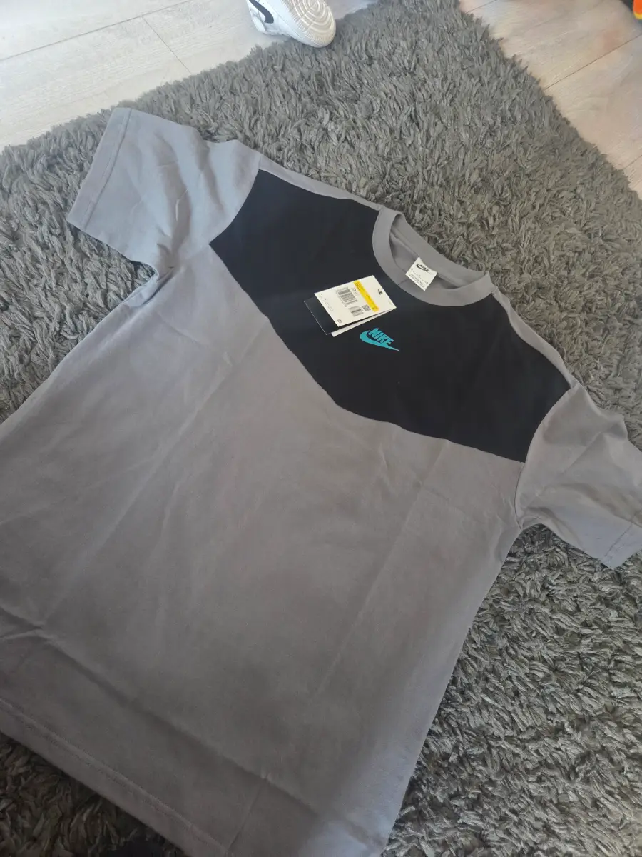 Nike t shirt