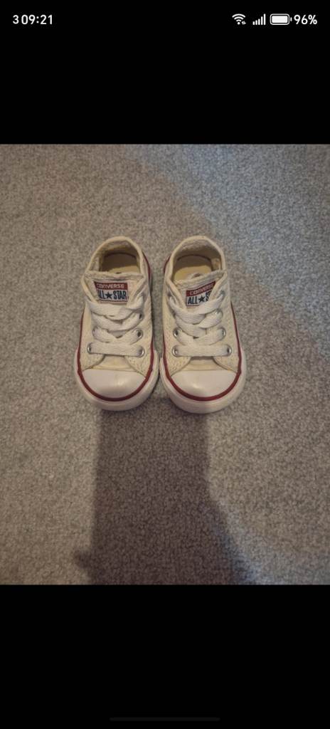 Unisex baby converse size 4 EU 20