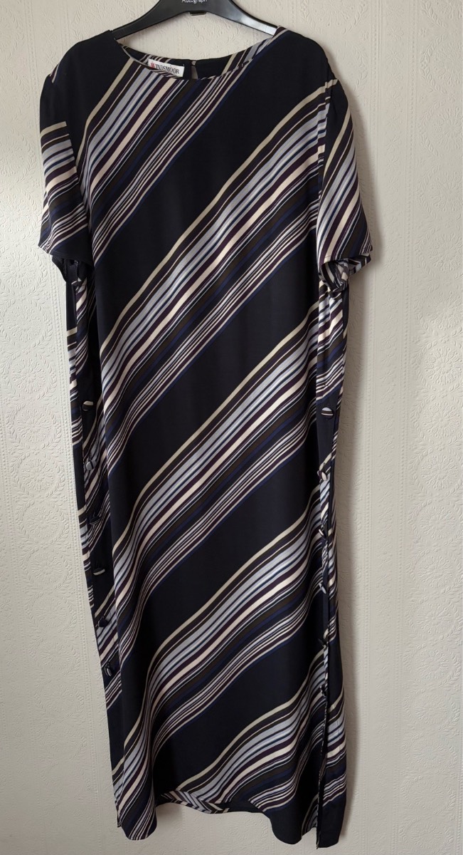 Vintage Windsmoor size 18 column dress in navy, blue, purple, lilac and cream stripe