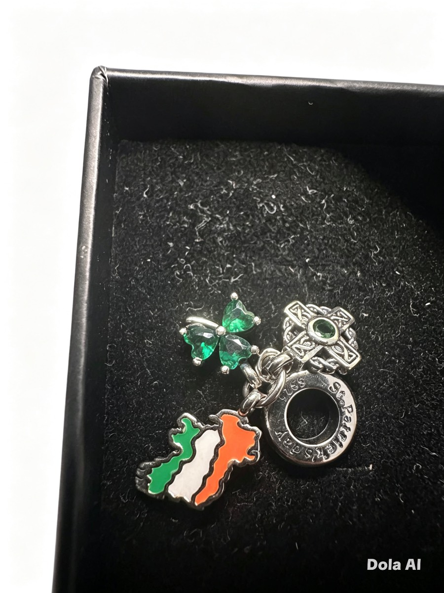 925 Sterling Silver Irish Shamrock Cross Charm | Unused + Gift Box