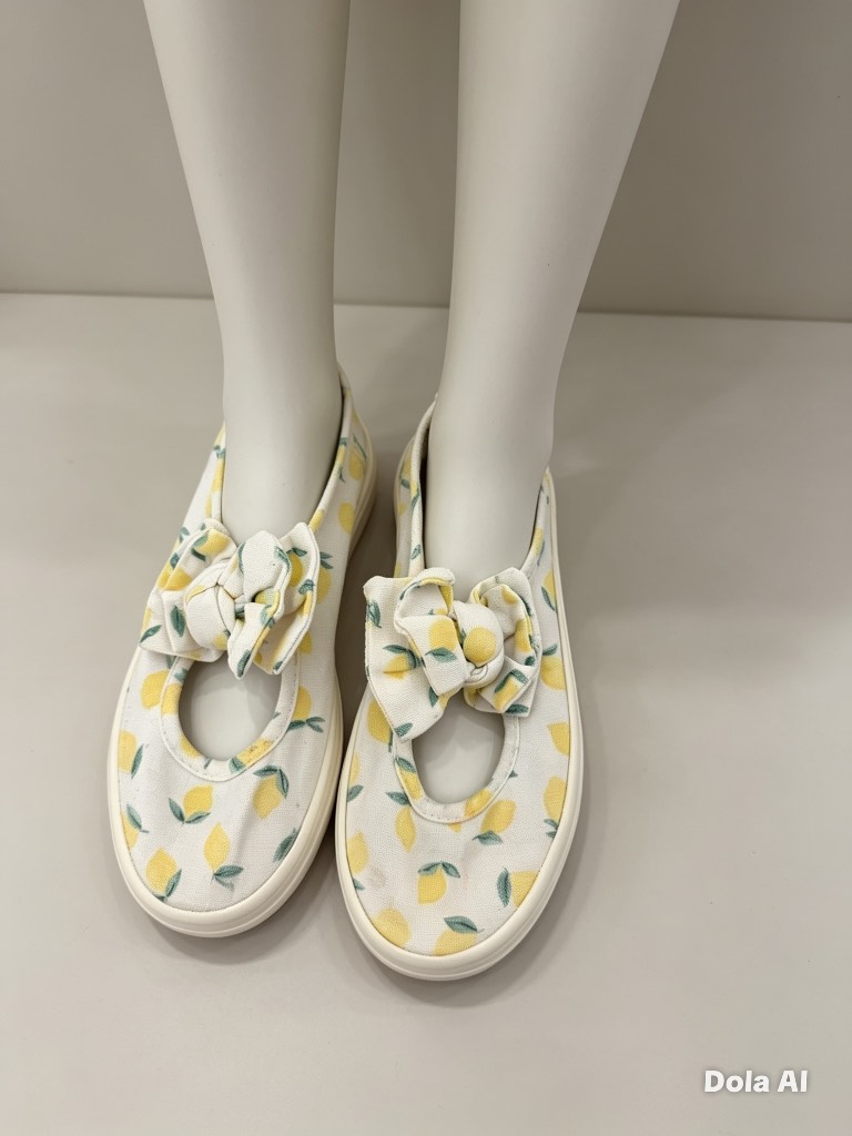 H&M Lemon Print Canvas Shoes – Kids Size EUR 27 – Used & Ready To Wear