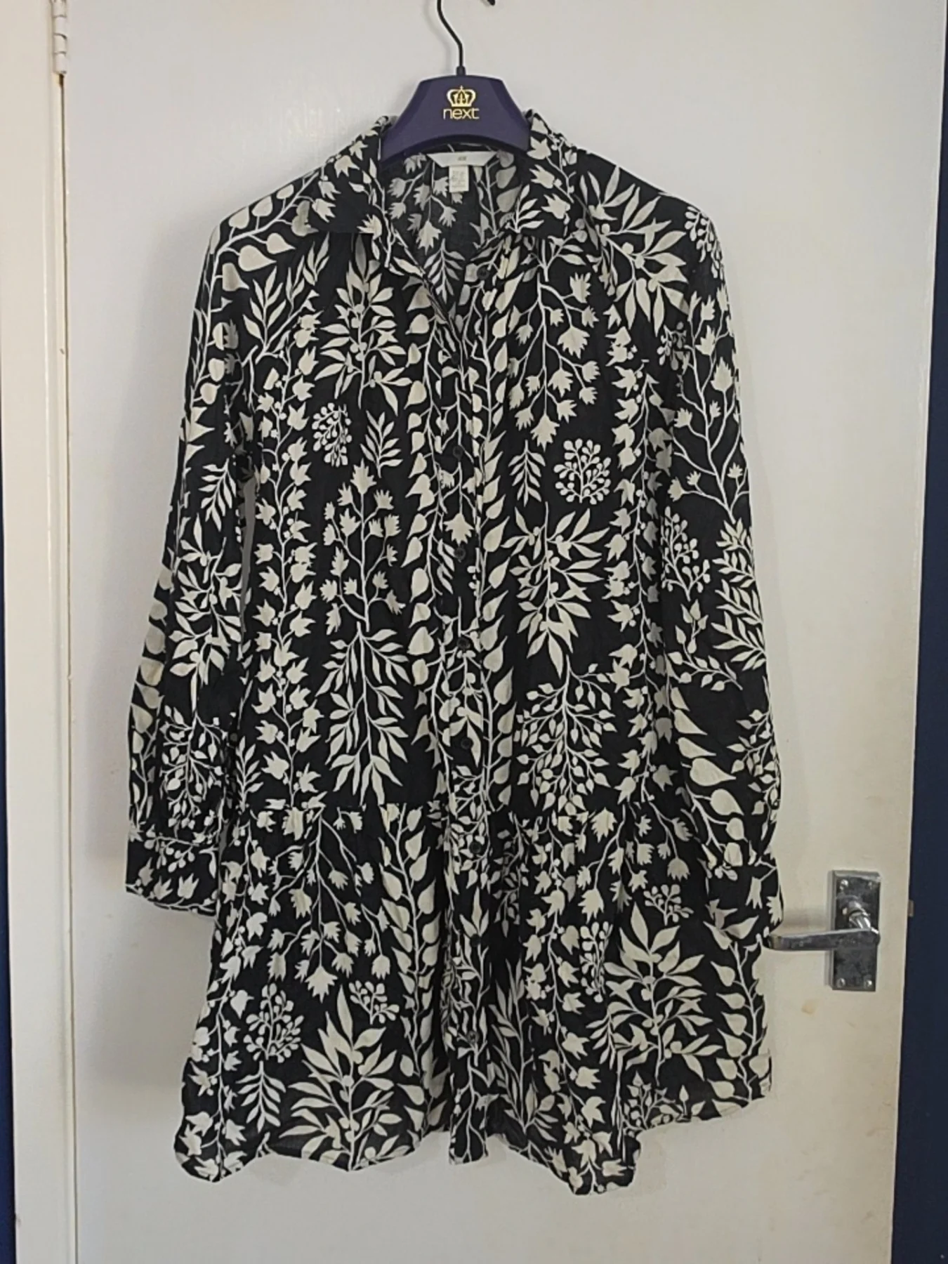 H&M Black & White Floral Shirt Dress – Size XS