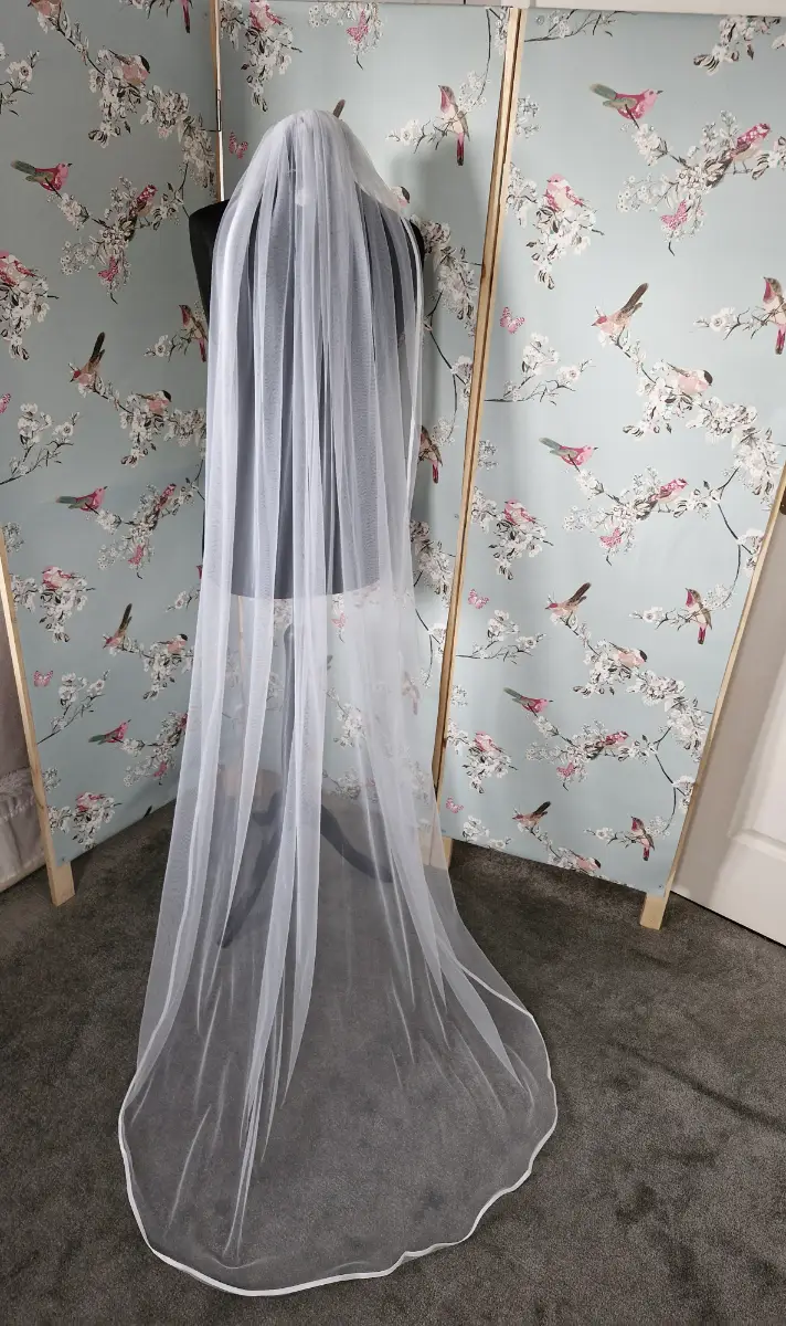 White Satin Trim Chapel Length Veil