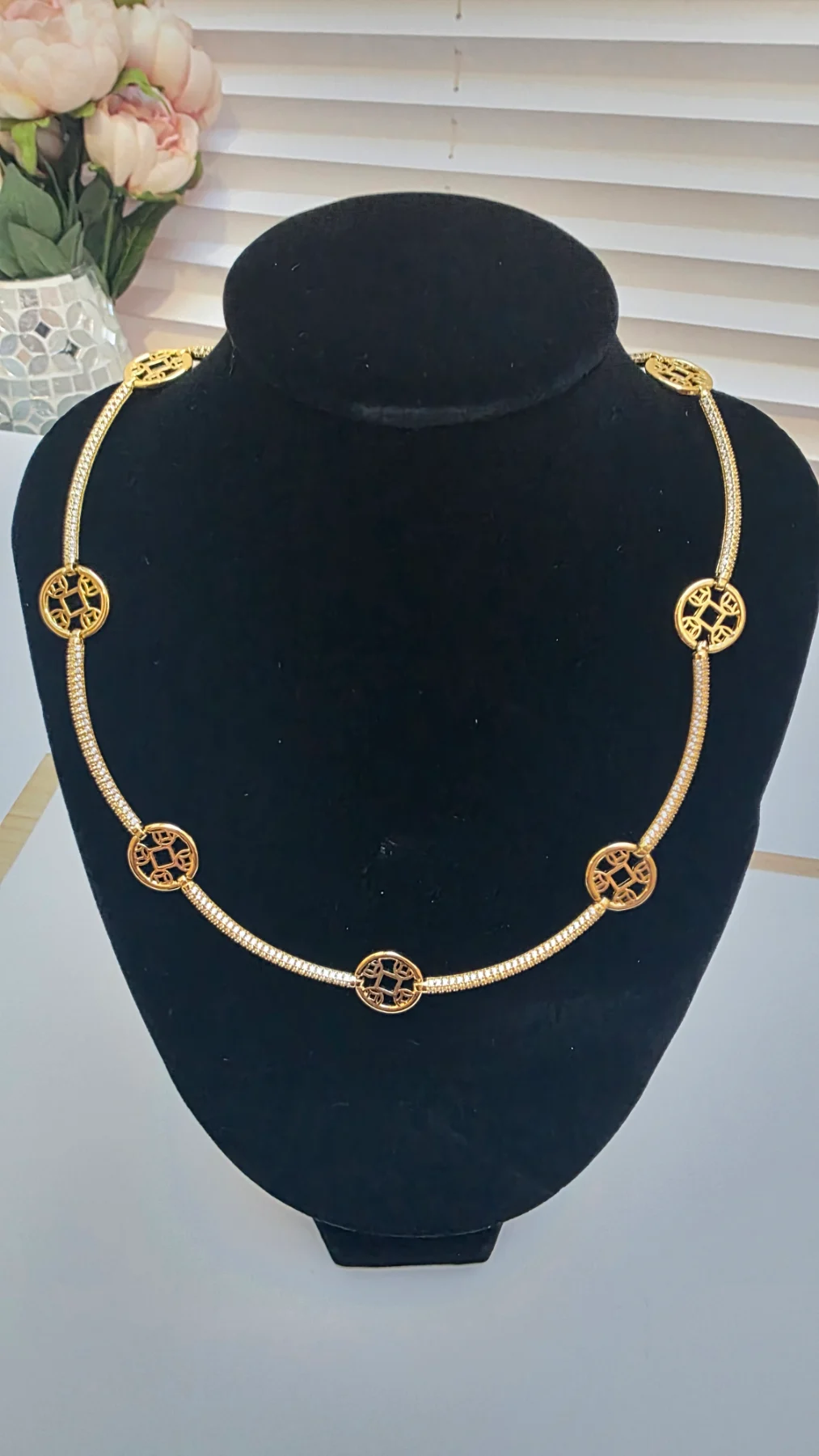 Samie viral love island inspired choker with free gift