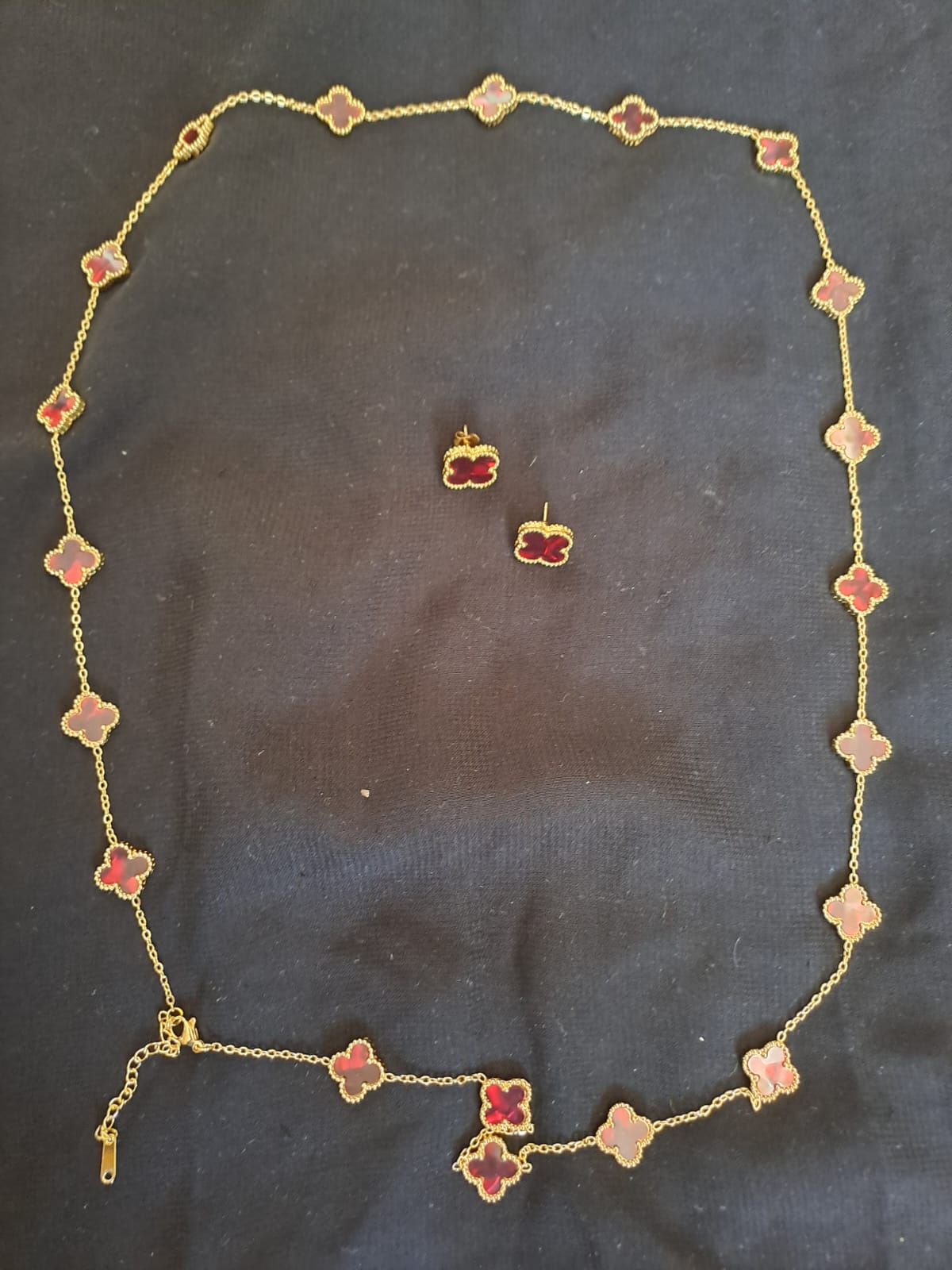 Rare pearly burgandy 20 motifs necklace set