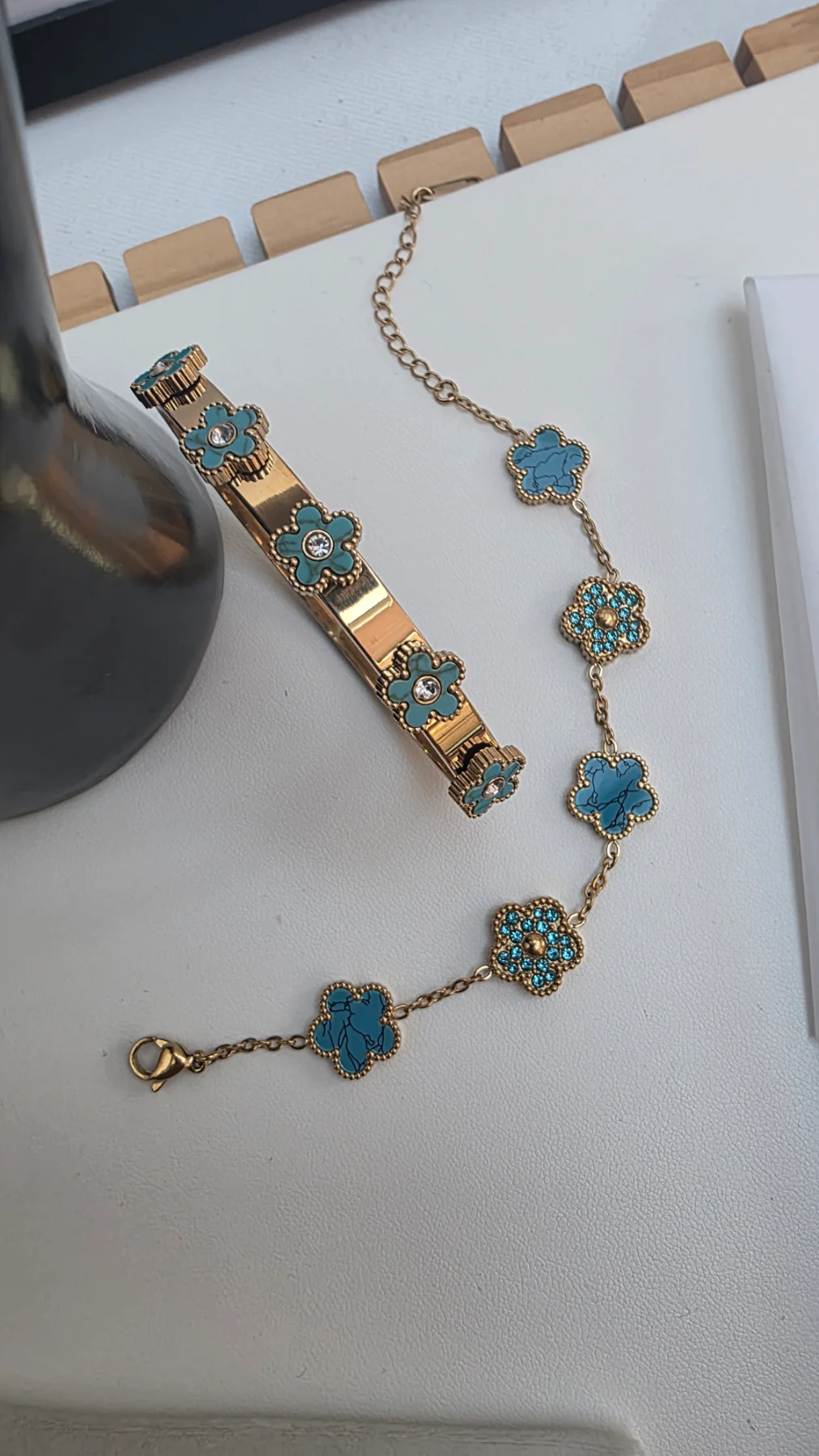 Exclusive Turquoise flower bangle bracelet set