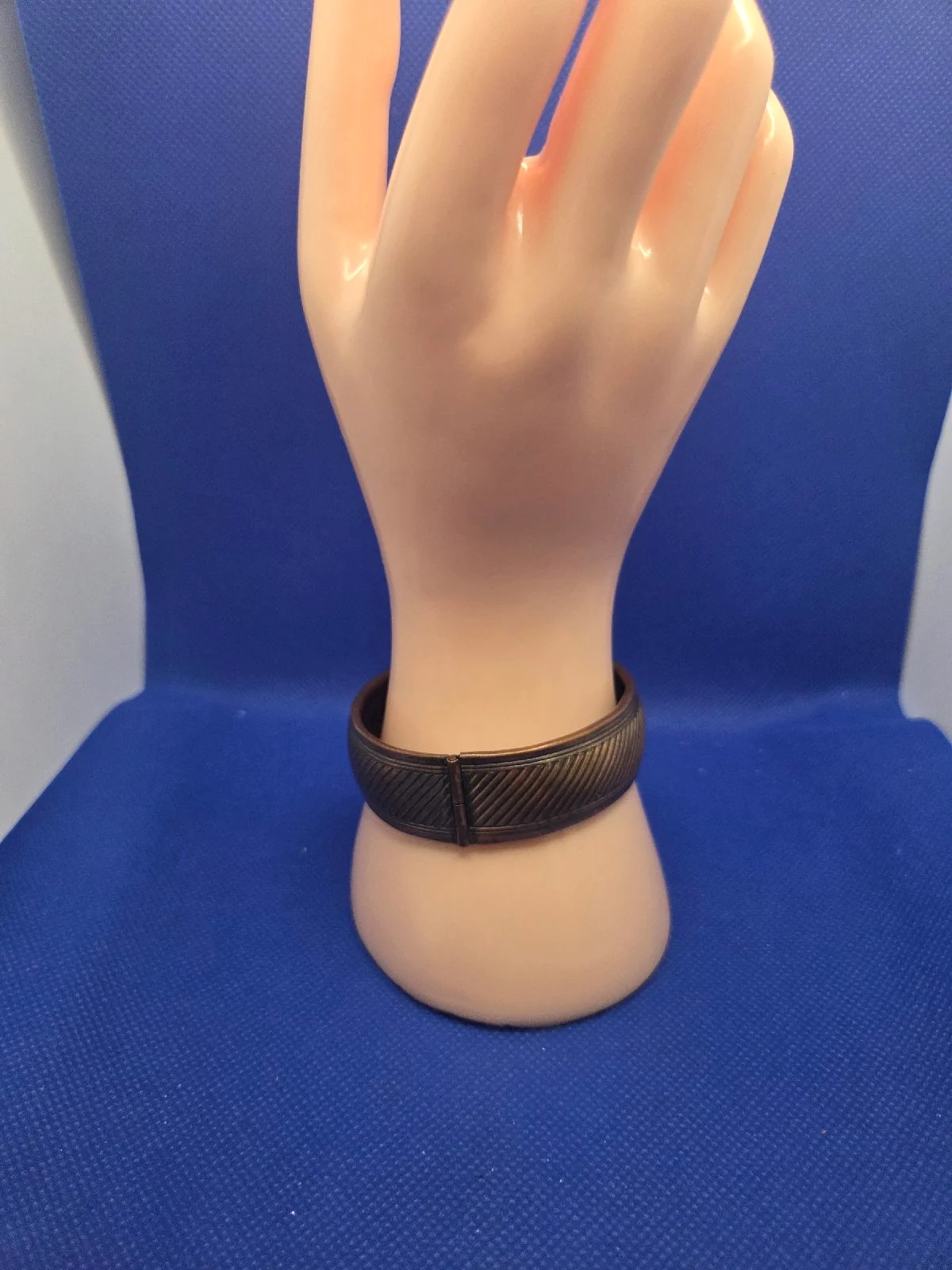 Antique Bronze Toned Hinged Bangle Bracelet