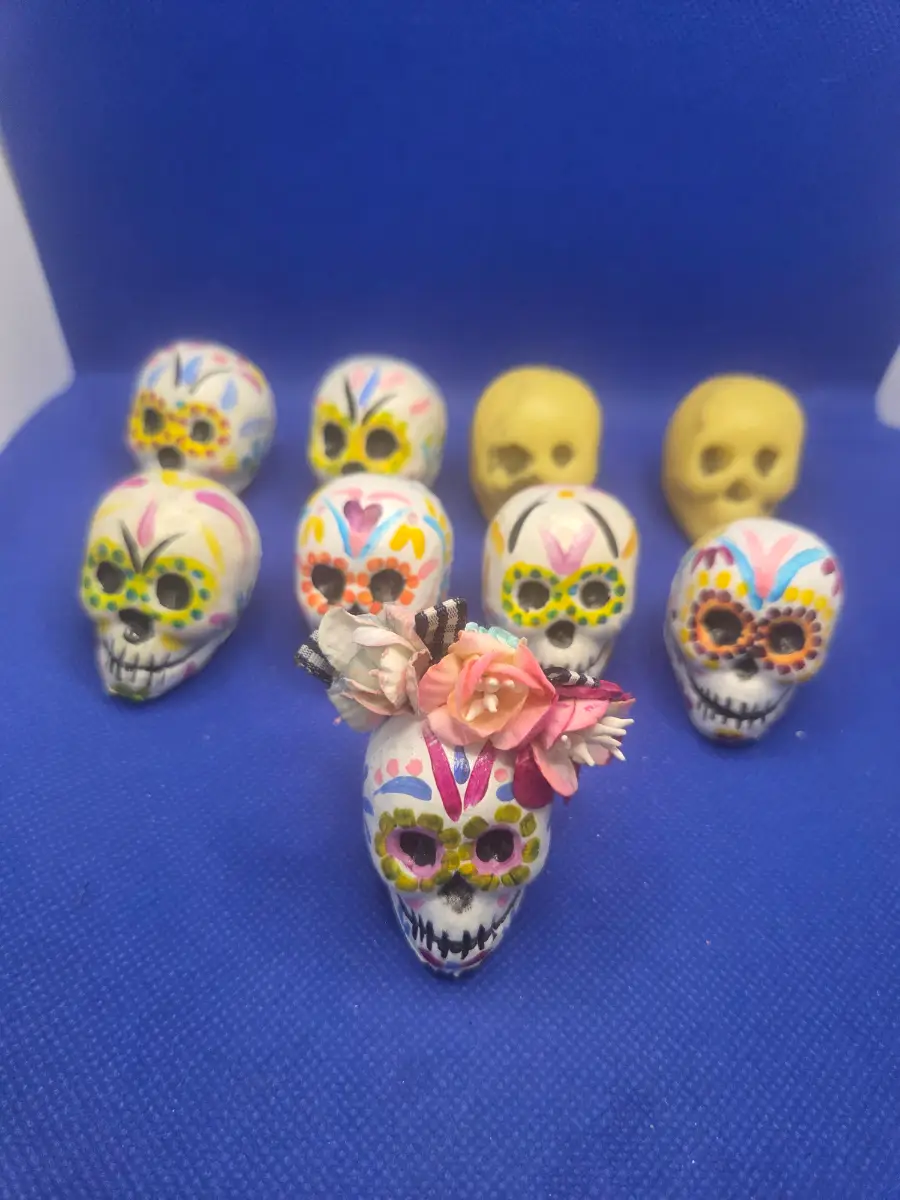 Mini Decorative skulls 9 Pack