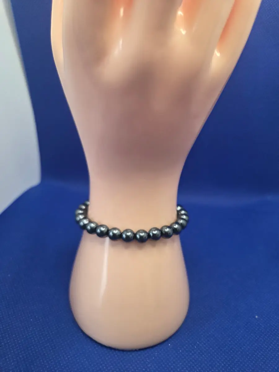Gothic Black Pearl Effect Beaded Bracelet – Dark Metallic Tone