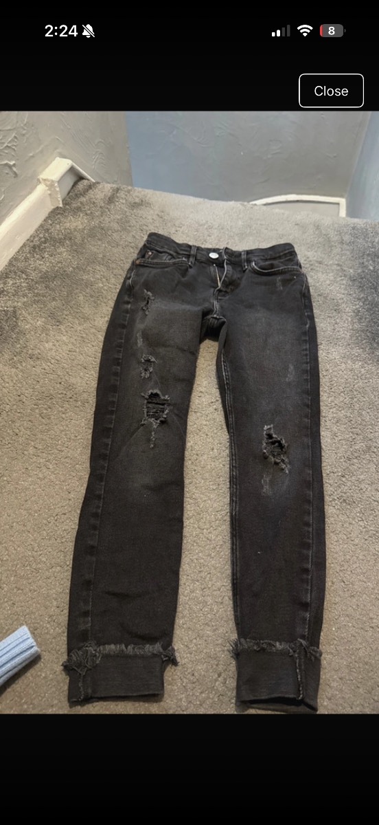 Women’s ripped jeans