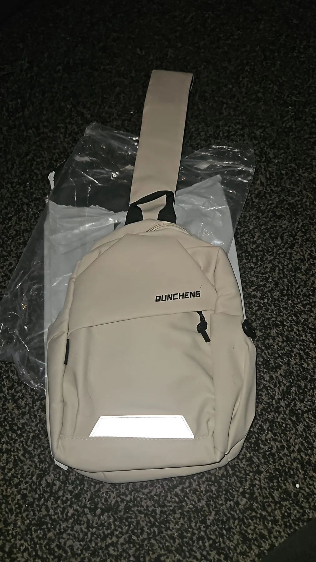 White crossover bag