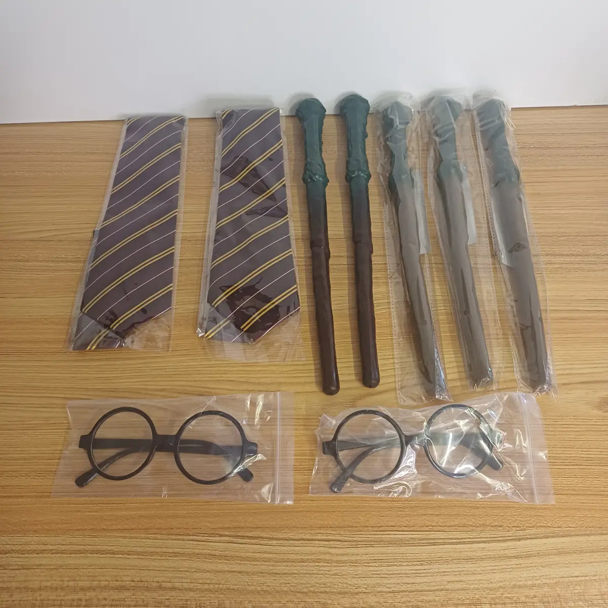 Harry Potter Style Wizard Costume Set Adults Dress Up 2 x Glasses 2 x Ties 5 x Wands