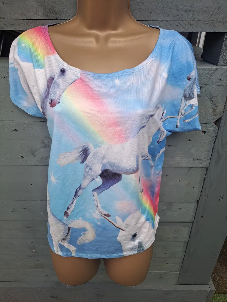 Beautiful rainbow unicorn fairytail tshirt size 10/12