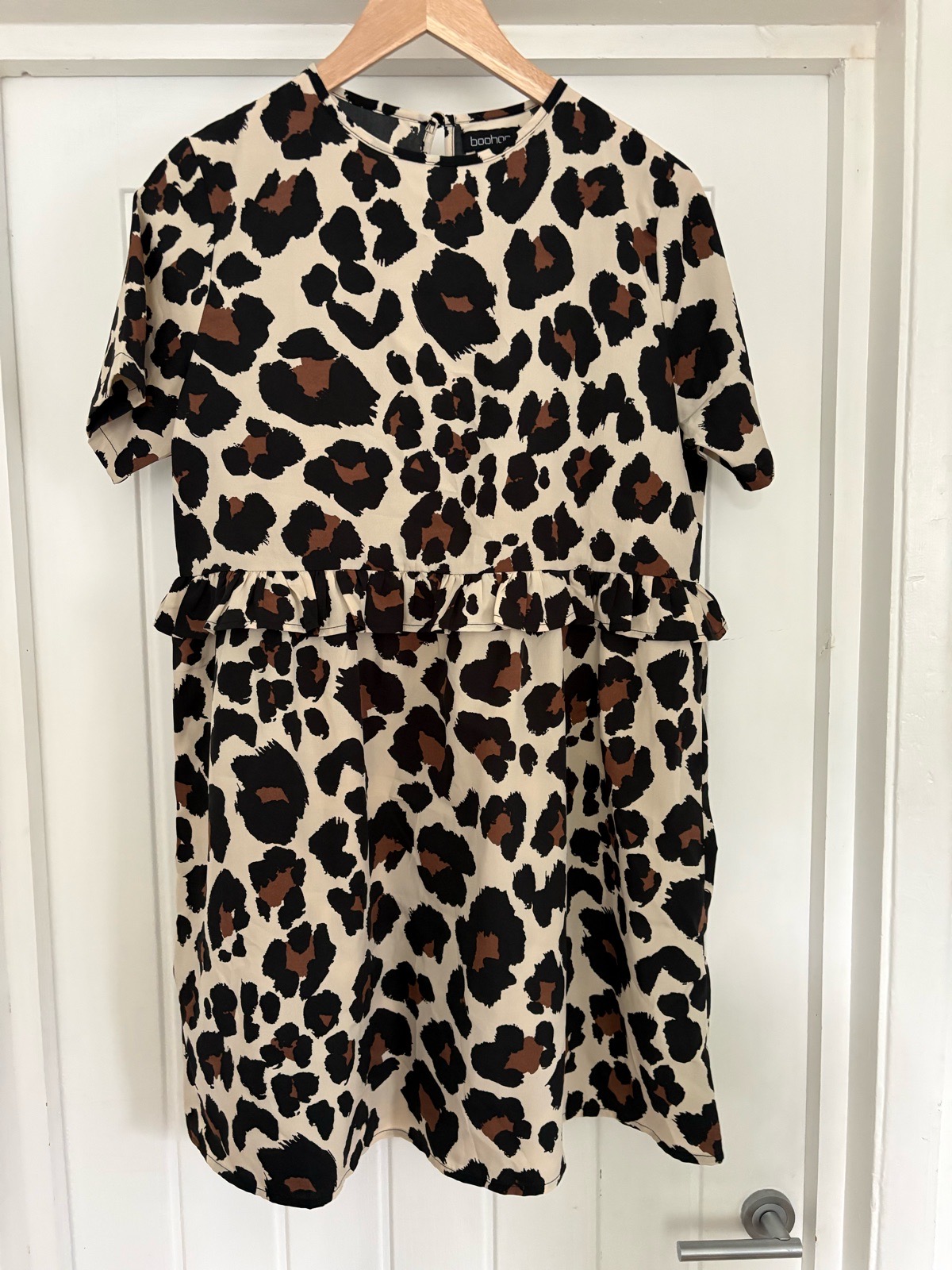 Boohoo leopard print knee length dress with frill, UK 12