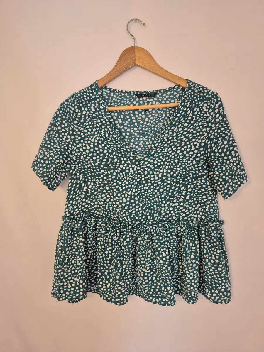 SHEIN Size S Green White Ditsy Floral Peplum V Neck Top FN2