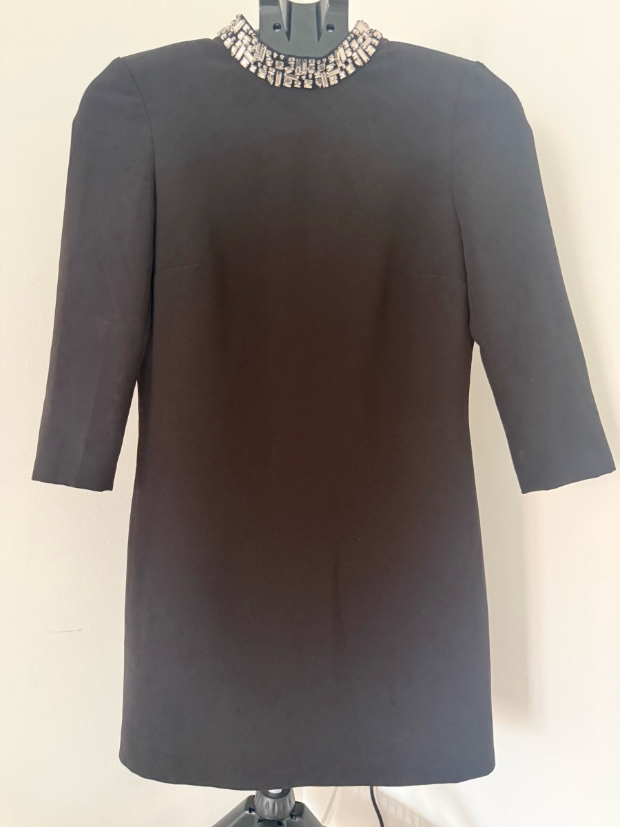 H&M Black Shift Dress Jewel Neckline 3/4 Sleeve Size 10
