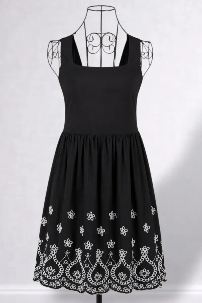 New With Tags YOURS Clothing Black Cotton Embroidered Smock Tunic Top - Size 18