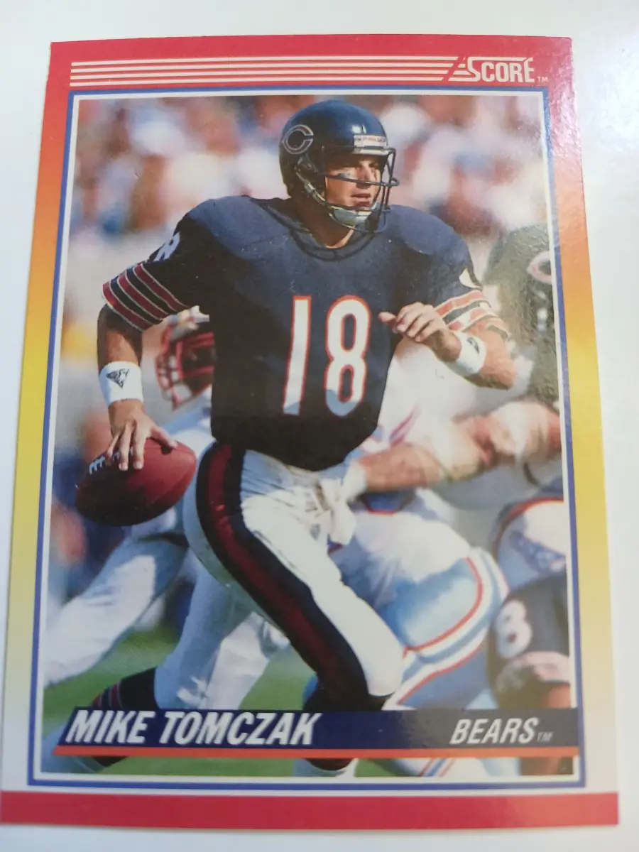 4 NFL Chicago Bears Sports Trading Cards From 1990's
