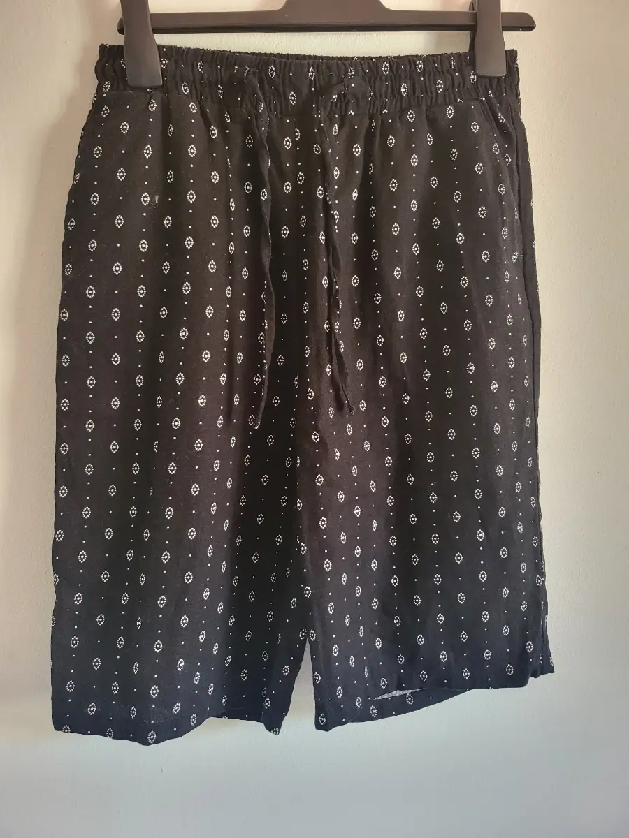 Bonmarché Black Geometric Print Essential Bermuda Shorts