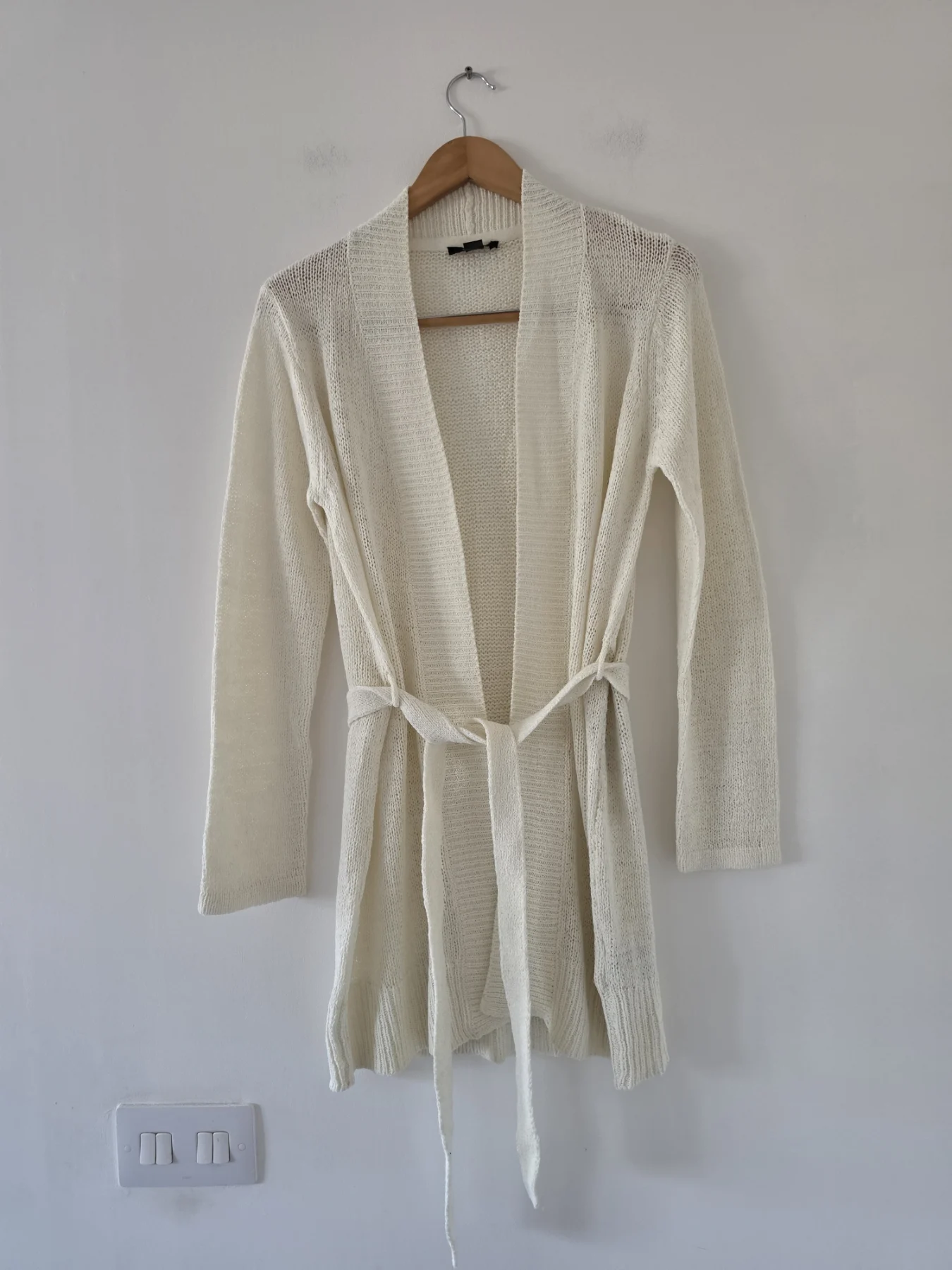 Woman's cream open front, belted cardigan size 10-12