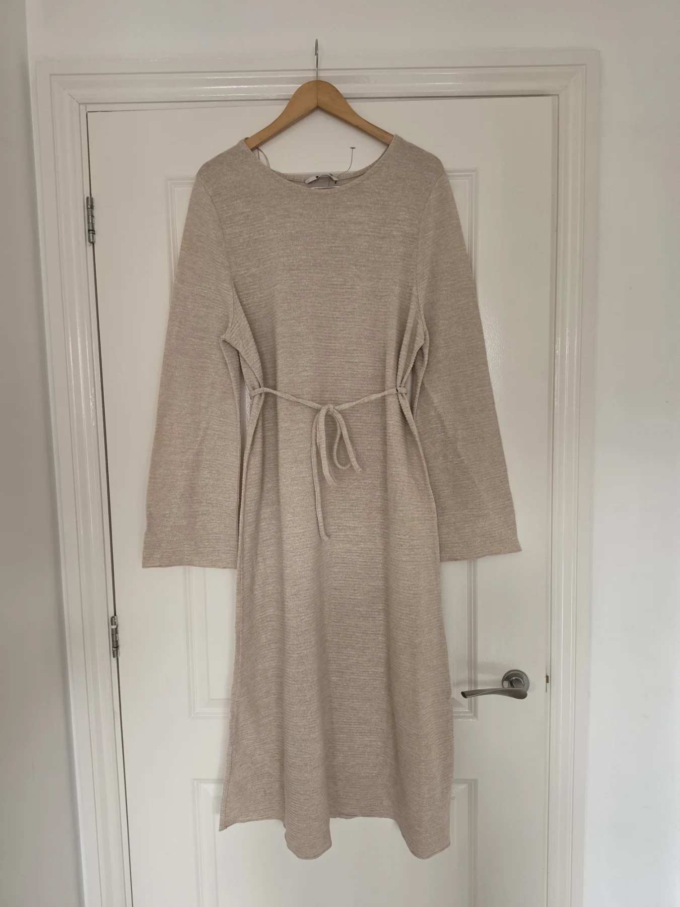 Woman's beige, long sleeve midi casual, work dress size 20-22