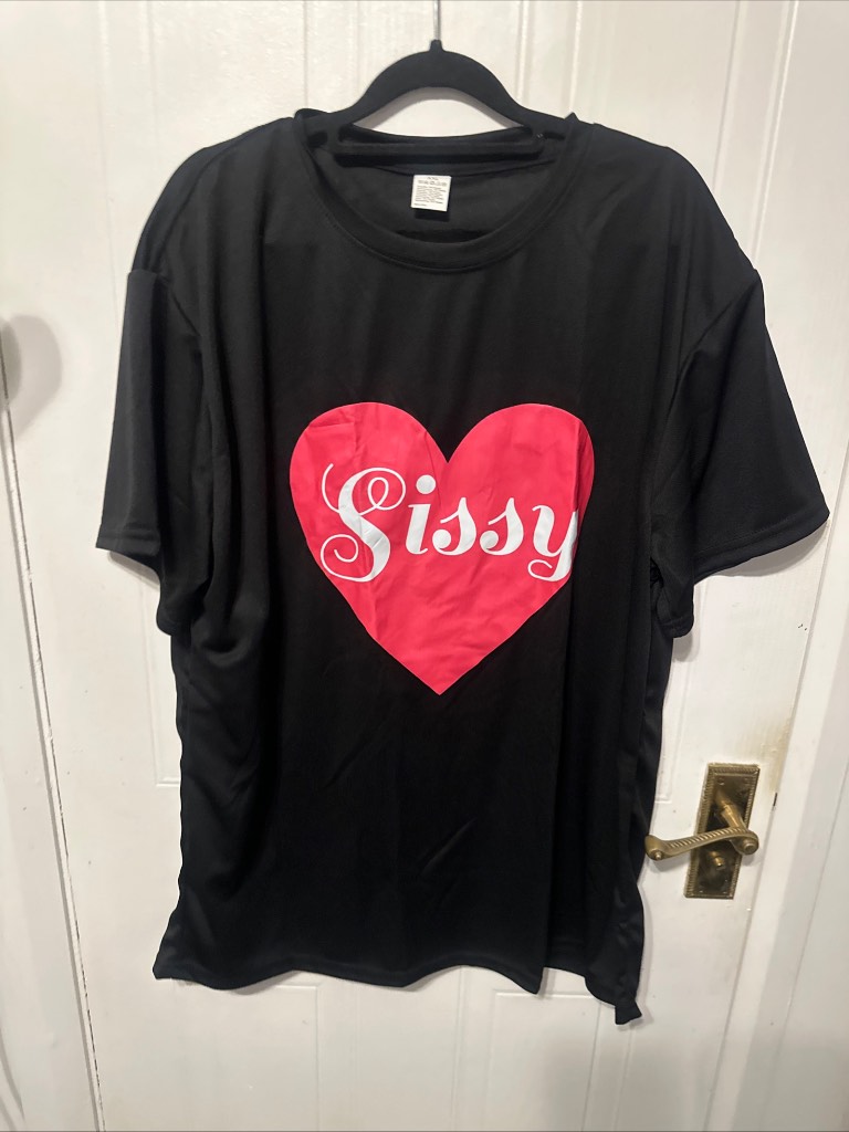 Sissy trans fem pink heart logo t/shirt top sz XL new