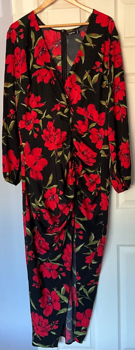 Boohoo red floral Midaxi dress size 20 brand-new with tags