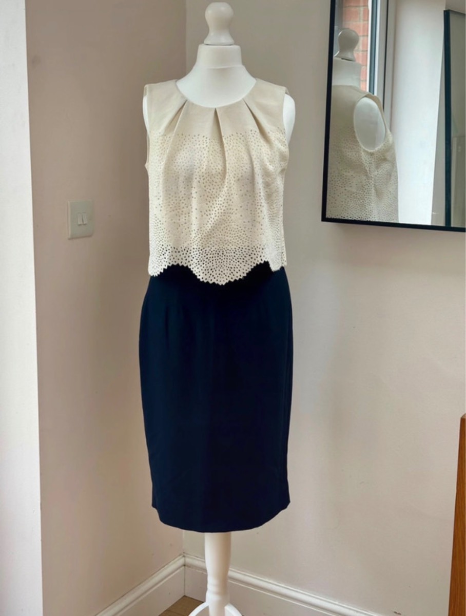 Hobbs Invitation Occasion Dress - size 8 - Cream Navy Lace Effect Pencil Midi Wedding Guest Race Day