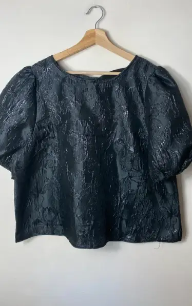 New Look Black Floral Jacquard Puff Sleeve Top Size 22 BNWT