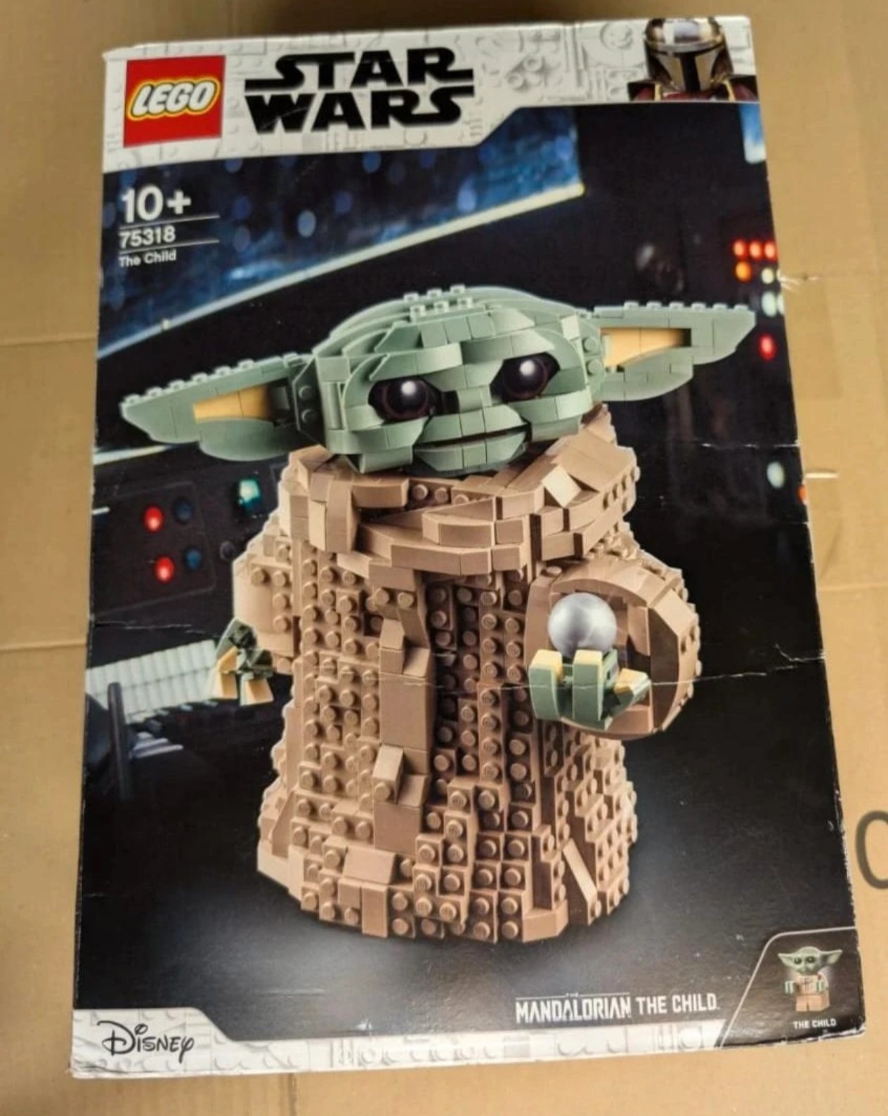Star Wars The Mandalorian "The Child" / Baby Yoda LEGO 75318 Child" / Baby Yoda Buildable Figure