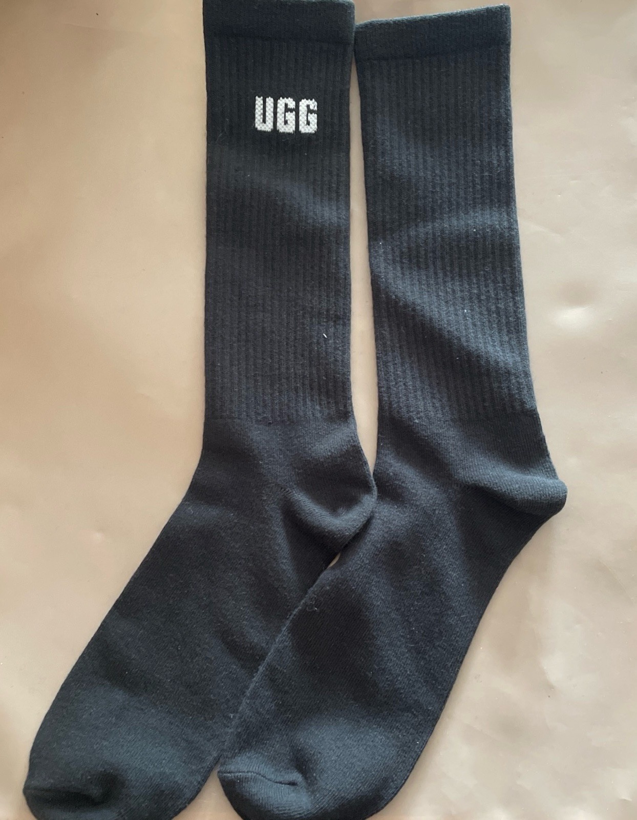 UGG Leander Logo Crew Socks in Black (size UK6-8 | New without tags )