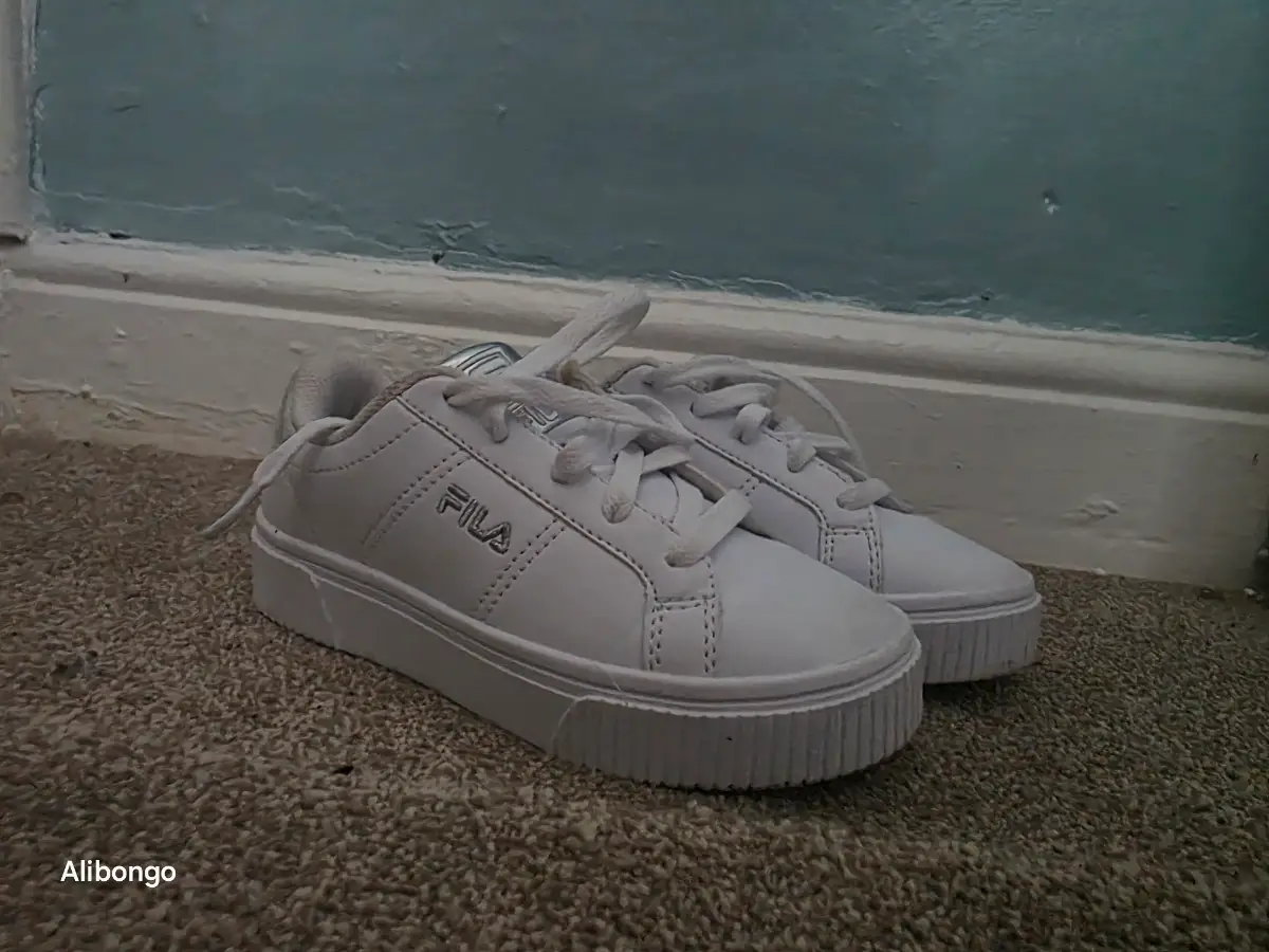 fila kids trainers size 12