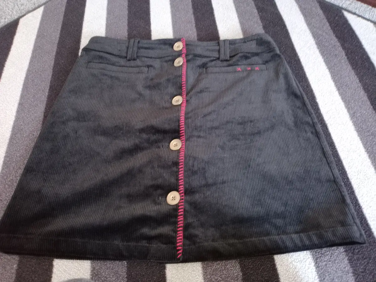 Joe browns ladies black Corduroy skirt sz16 button closure two rear pockets