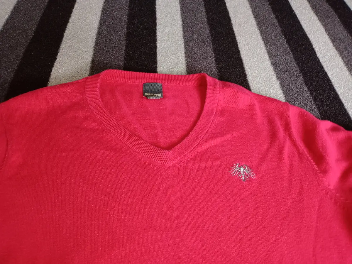 Soviet mens V neck jumper large red gold logo 100% cotton