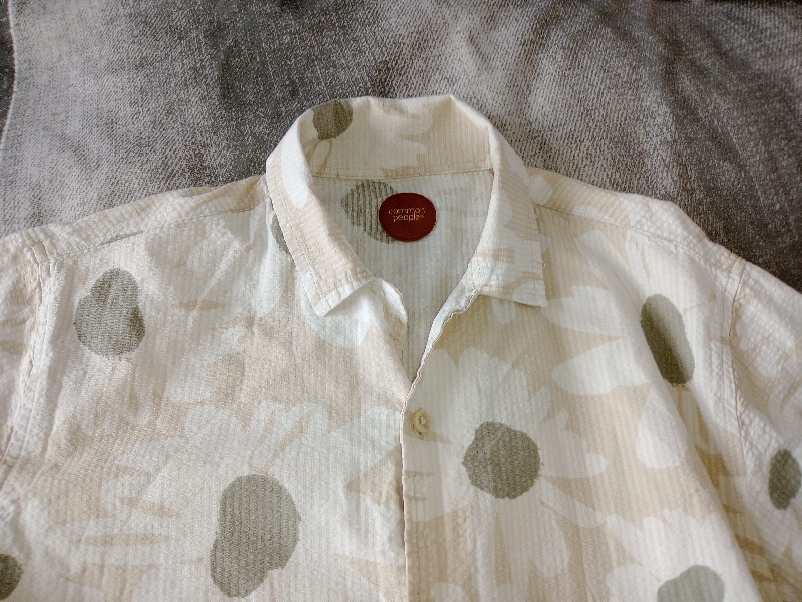 Common people mens cheesecloth shirt L floral
