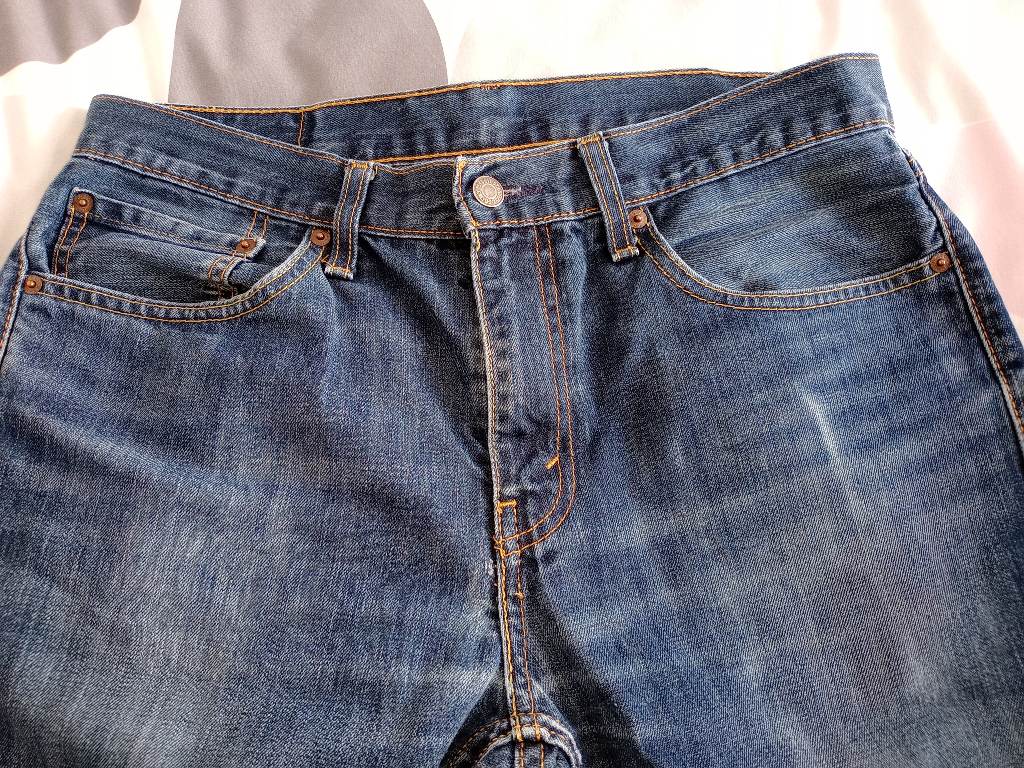 Levis mens 511 jeans W34x32 dark blue straight leg