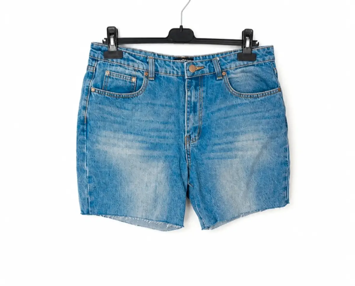 Momokrom Light Wash High Waist Denim Shorts Raw Hem NWT UK 14