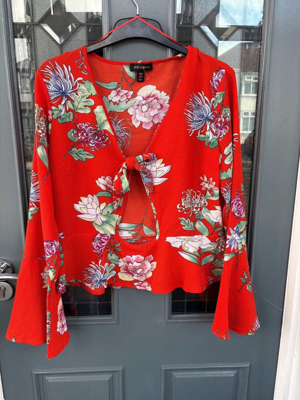 Ladies top size 18 bery good condition