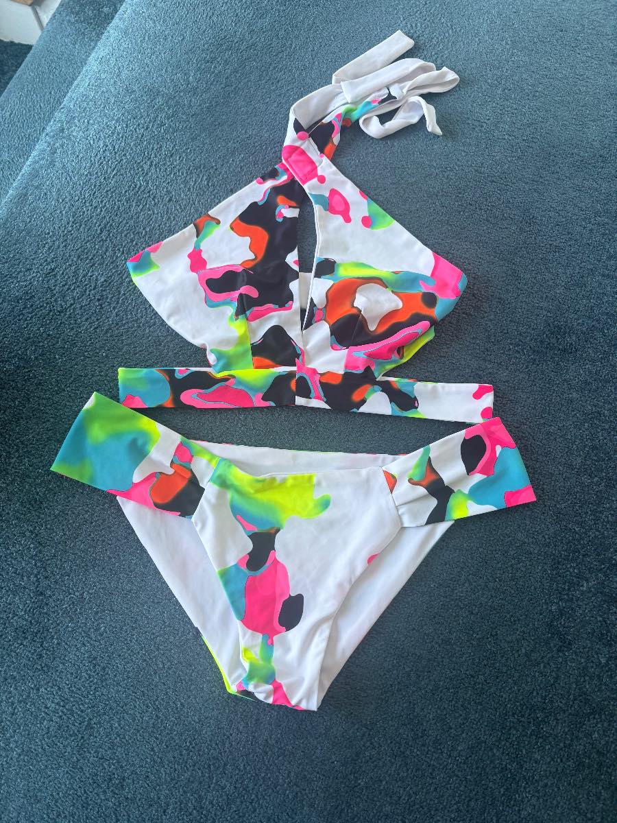 Ladies bikini size small , new without tags