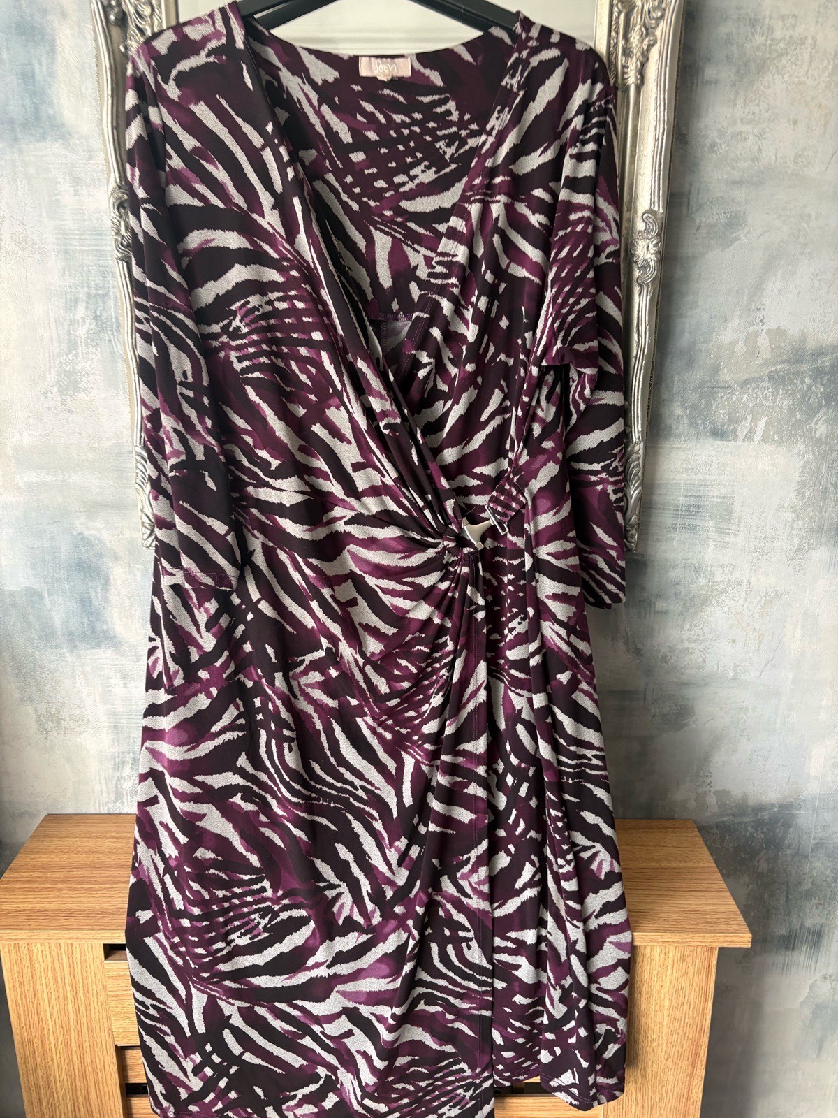 Ladies dress , size 18 soon , very good condition