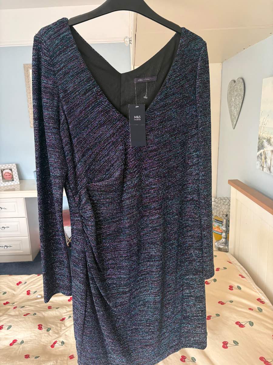 Ladies dress marks and Spencer’s 14 , new with tags