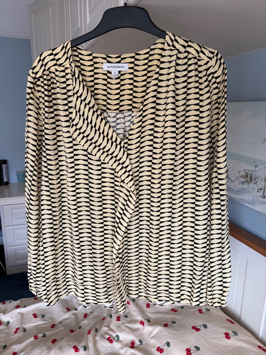 Ladies blouse marks and Spencer’s size 10