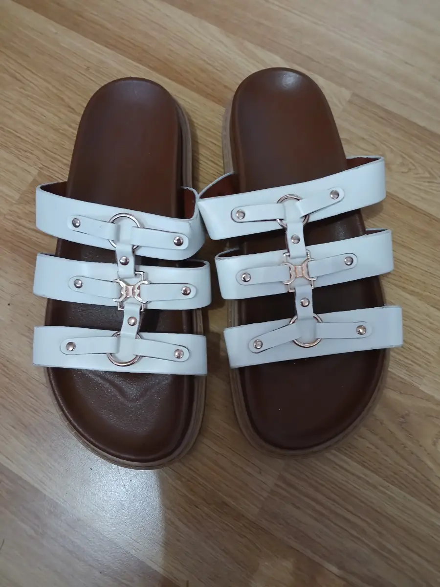 Woman  sandals 8 size