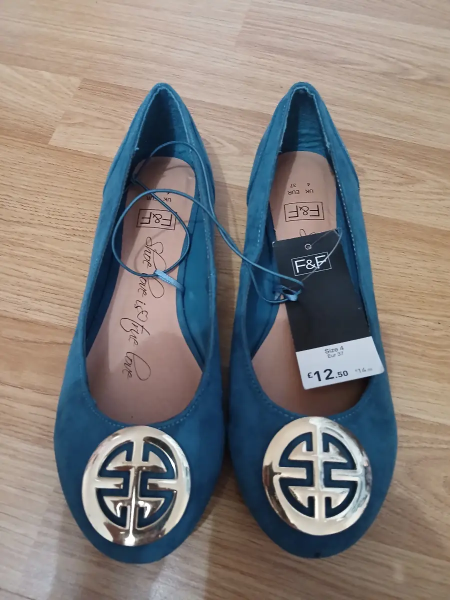 F&F woman  shoes  4 size