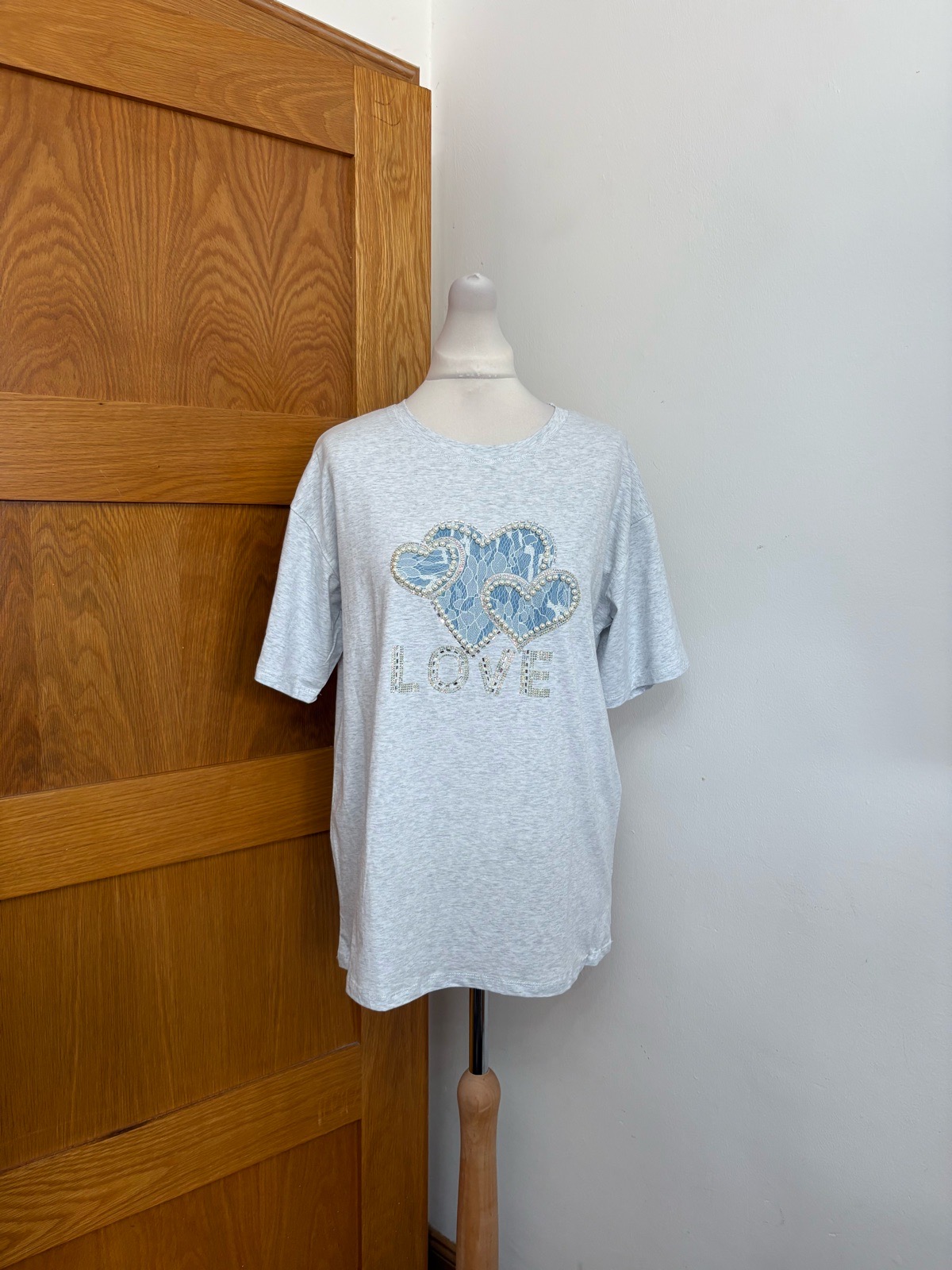 Zeva 'Love' Pearl Short Sleeve T-Shirt Colour Grey Size L/XL