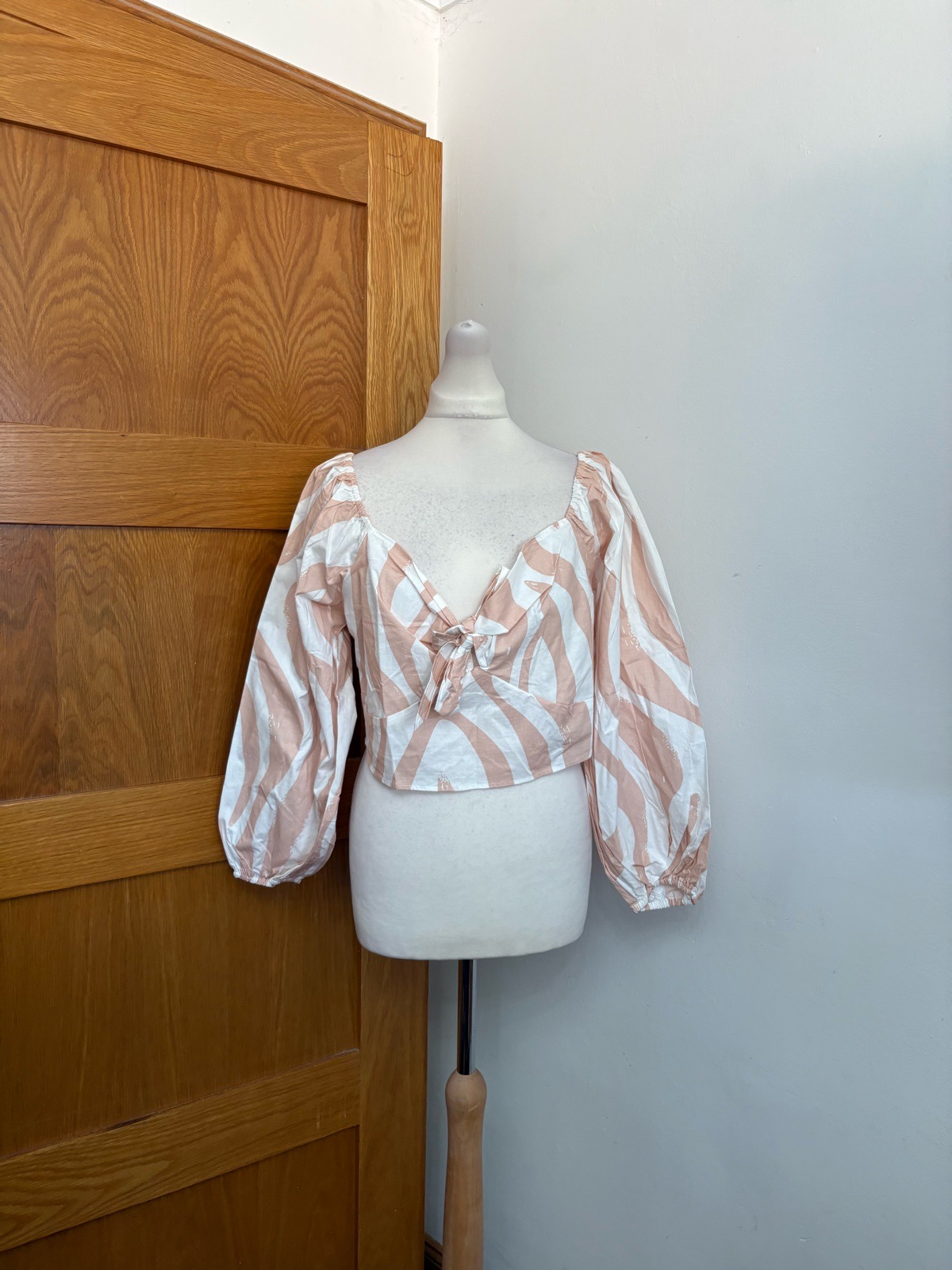 Influence 3/4 Sleeve Crop Top Colour Rose/ White Size 14
