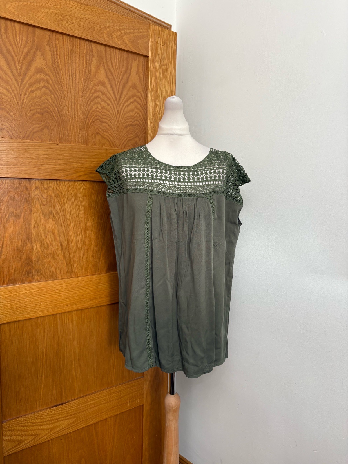 World Fashion Short Sleeve Top Colour Khaki Size XL